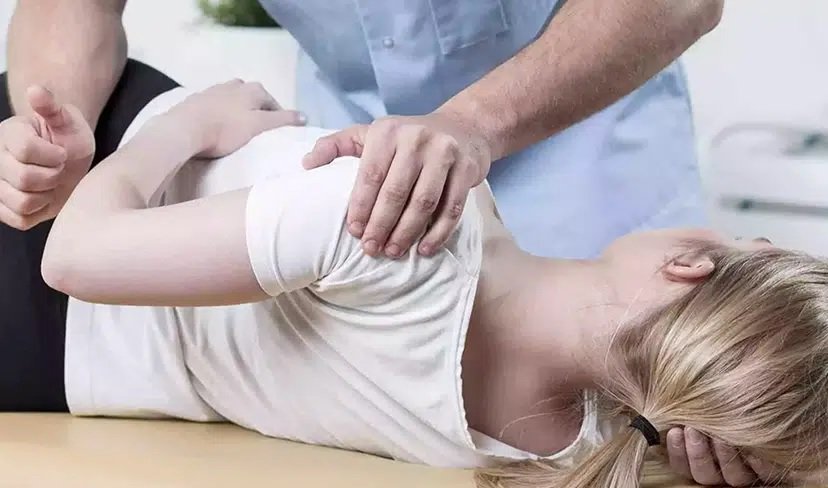 Chiropractors, physiotherapists and osteopaths explained - Treatment For Pain and Where Go