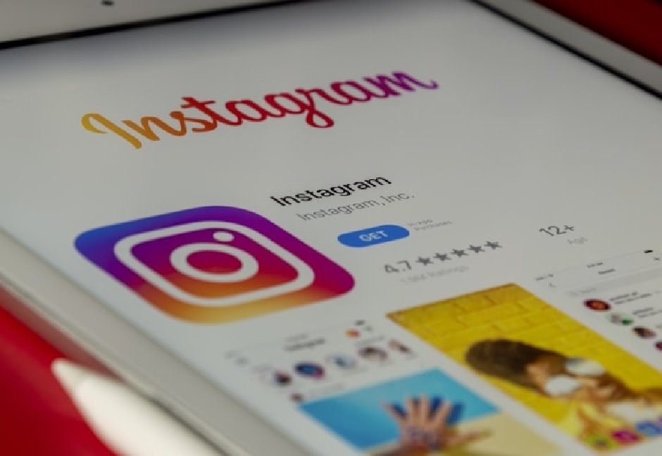 "The Ultimate Guide to Buying Real Instagram Likes"